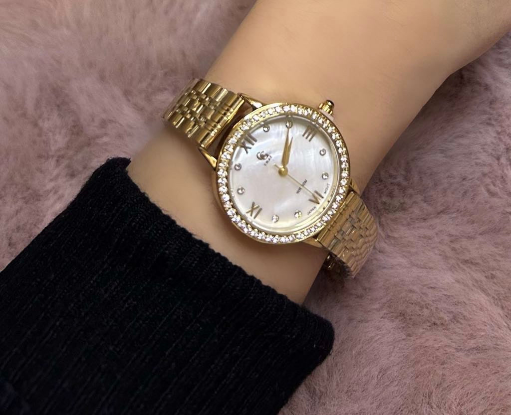 Montre doré en acier inoxidable "Charlène"